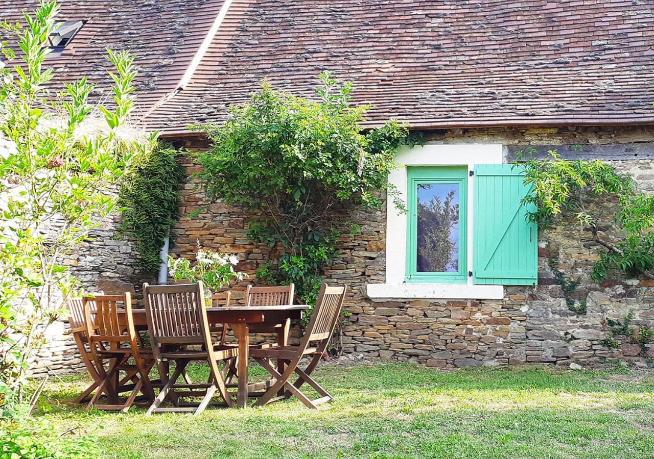 La Rhue Gites - Jacuzzi Jumilhac-le-Grand Exterior photo