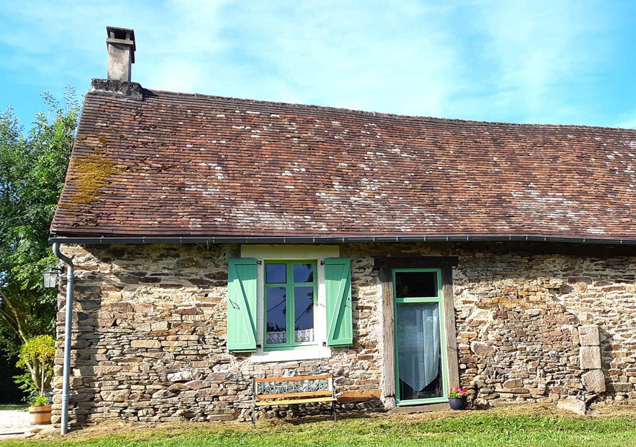 La Rhue Gites - Jacuzzi Jumilhac-le-Grand Exterior photo